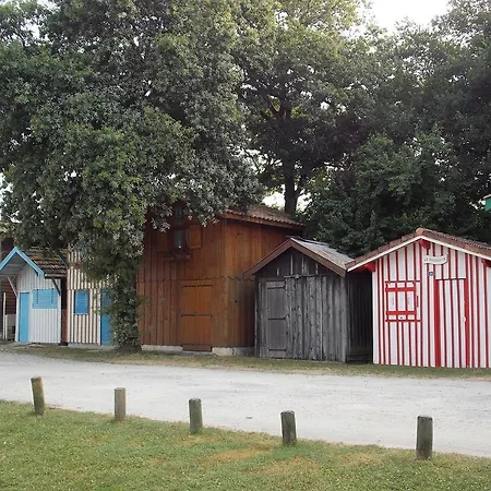 Hotel Du Delta Biganos