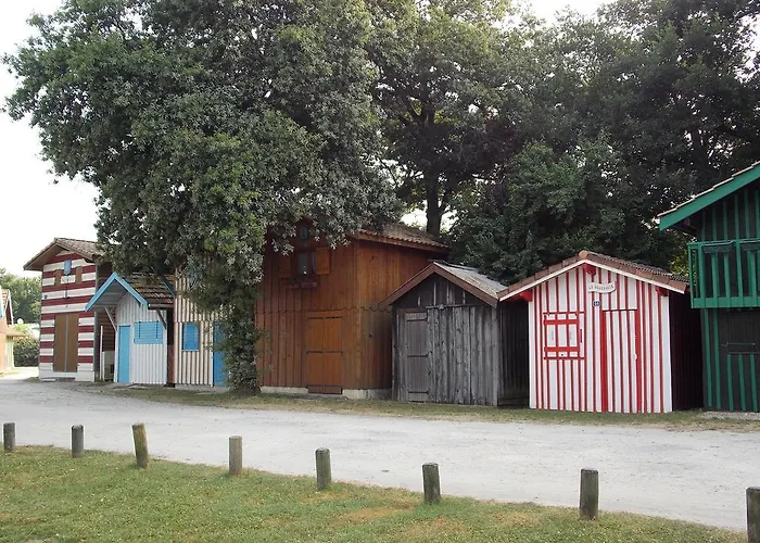 Hotel Du Delta Biganos