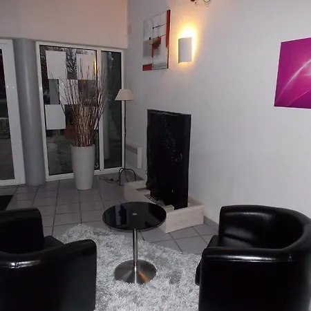 Du Delta מלון 2*