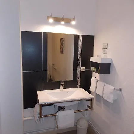 Du Delta 2* ביגאנוס