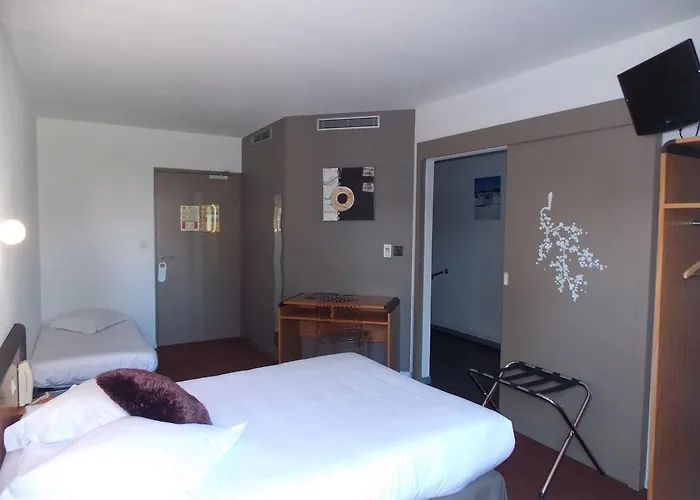 Hotel Du Delta Biganos